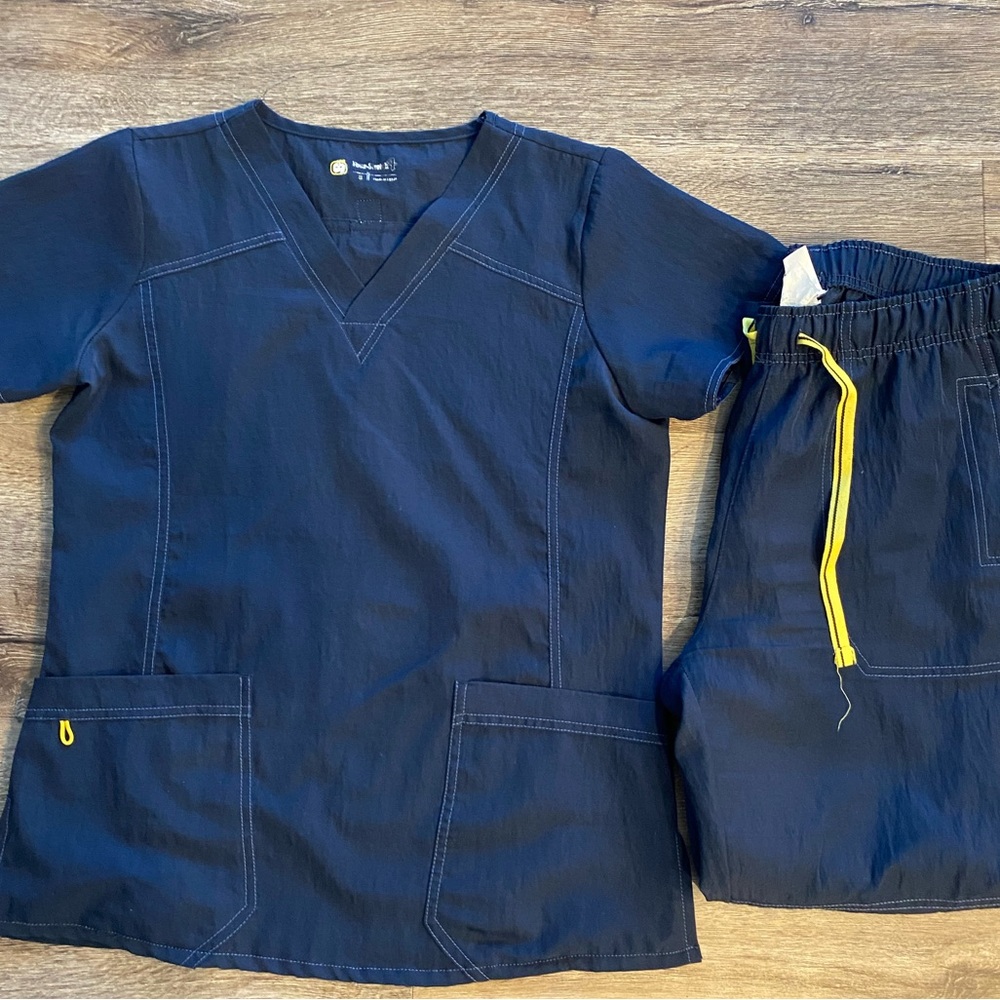 Women’s Scrub Set